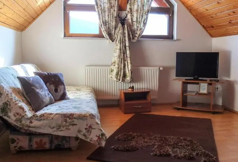 ペントハウスルーム, Camere De Inchiriat Cascada