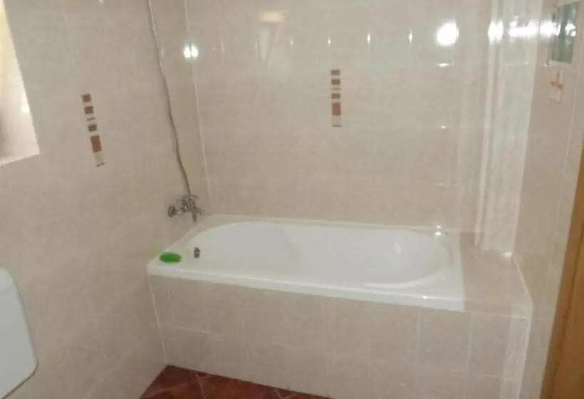 Classic room with balcony, Camere De Inchiriat Cascada