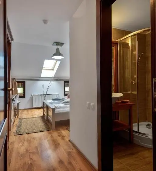 Economy-huone, Casa Muntelui