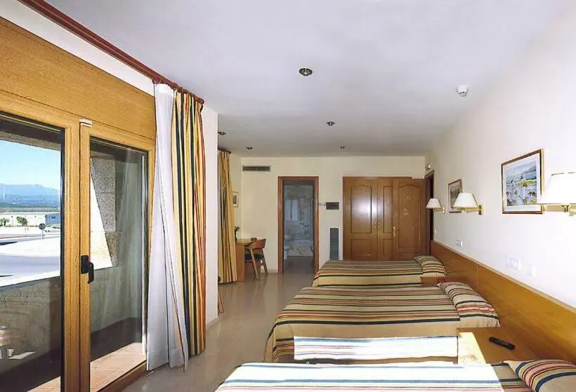 スタンダードトリプルルーム, Hostal Mallorquines