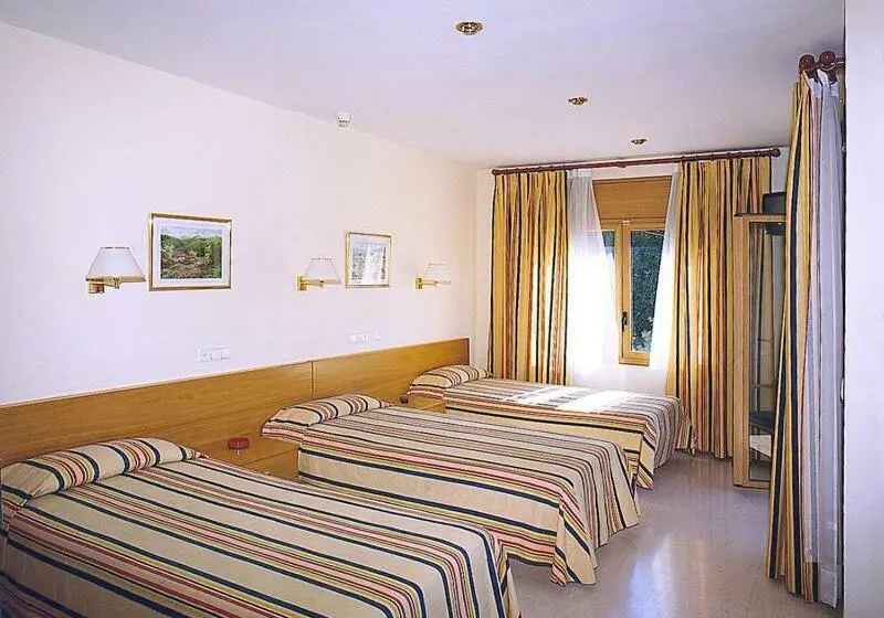 スタンダードトリプルルーム, Hostal Mallorquines