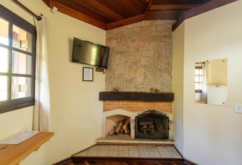 اتاق استاندارد با چشمانداز باغ, Pousada 3 Pinheiros A 400m Do Museu Automotivo Carde