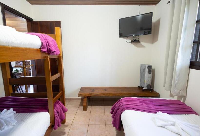 اتاق خانوادگی با چشمانداز کوه, Pousada 3 Pinheiros A 400m Do Museu Automotivo Carde