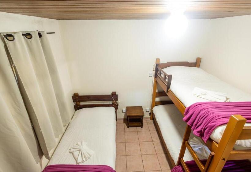 اتاق خانوادگی با چشمانداز کوه, Pousada 3 Pinheiros A 400m Do Museu Automotivo Carde