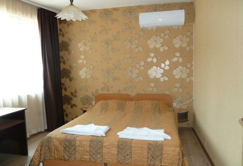 스탠다드 룸 공동 욕실, Tarnovski Dom Guest Rooms