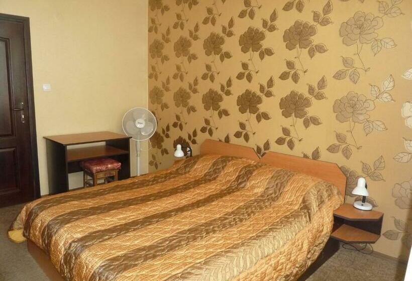 스탠다드 룸 공동 욕실, Tarnovski Dom Guest Rooms