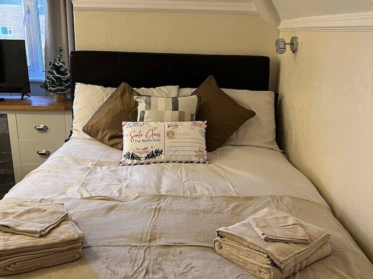 4인용 스탠다드 룸, The Singlecote