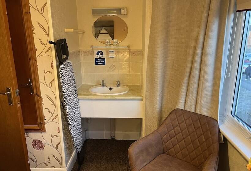 스탠다드 룸, The Singlecote