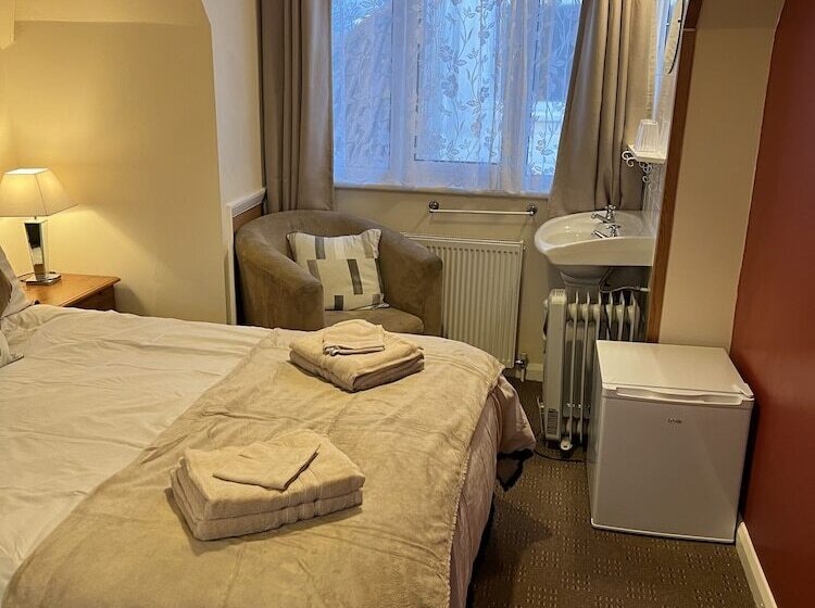 4인용 스탠다드 룸, The Singlecote