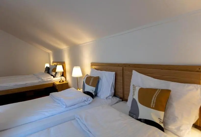 اتاق استاندارد سه نفره, Pension Bella Vista