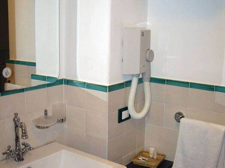 带1个卧室的带阳台的公寓, Residence Acanto