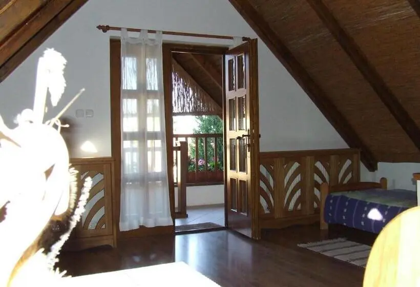 1 Bedroom Penthouse Apartment, Csátó Vendégház