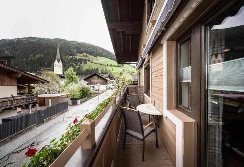 اتاق استاندارد, Golf & Ski Chalet
