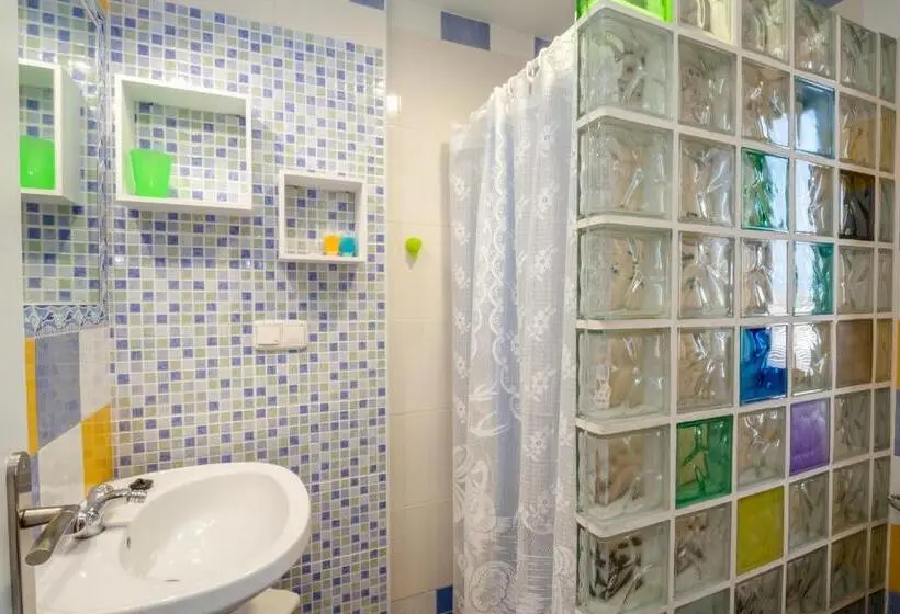 スーペリアールーム, Hostal El Asturiano