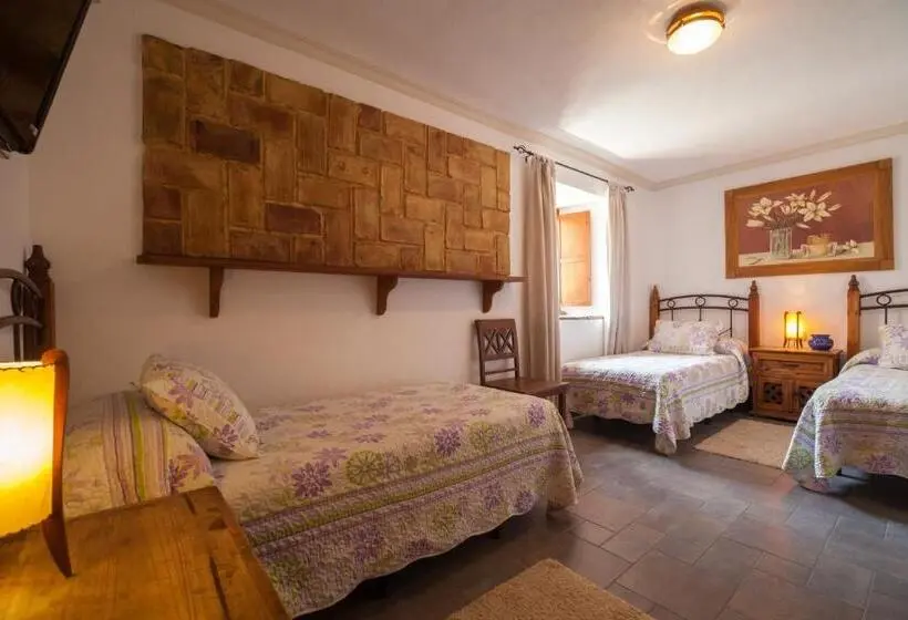 スタンダードトリプルルーム, Hostal El Asturiano