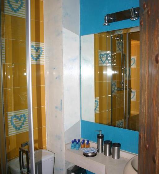 غرفة عائلية, Hostal El Asturiano