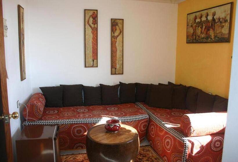 غرفة عائلية, Hostal El Asturiano