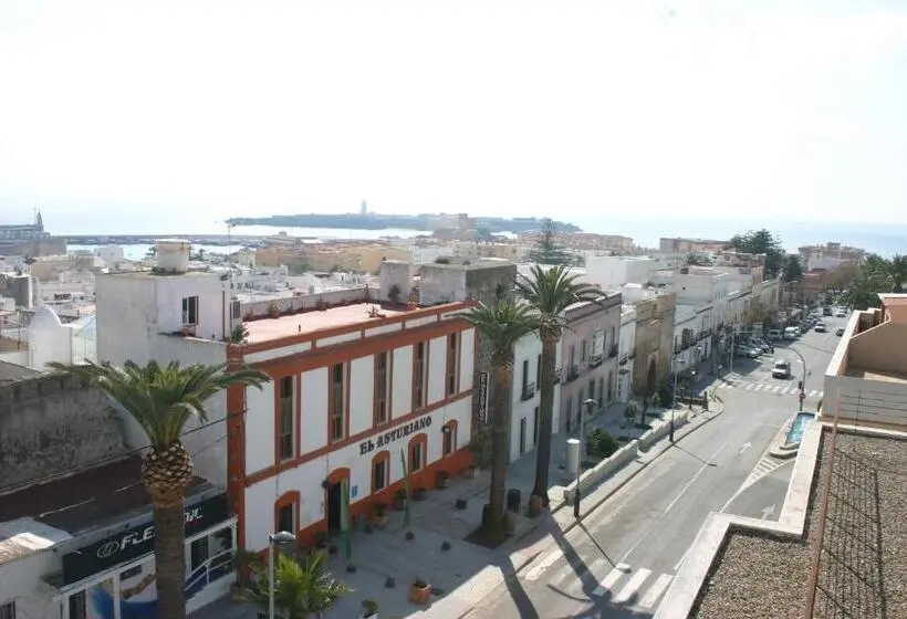 ファミリールーム, Hostal El Asturiano