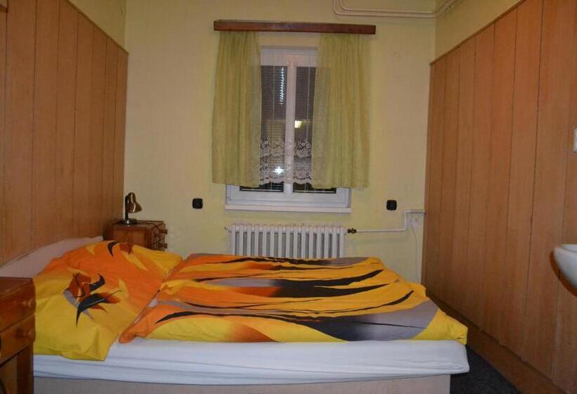 غرفة قياسية حمام مشترك, Hostel Fortuna