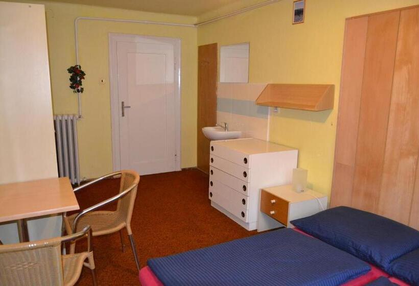 غرفة قياسية رباعية حمام مشترك, Hostel Fortuna