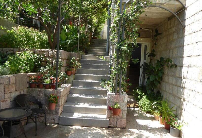 带3个卧室的公寓, Springs Apartments & Rooms