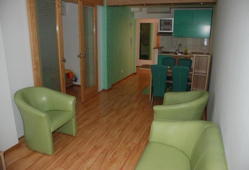 带2个卧室的公寓, Springs Apartments & Rooms