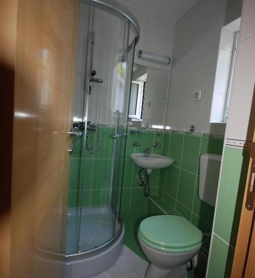 带2个卧室的公寓, Springs Apartments & Rooms