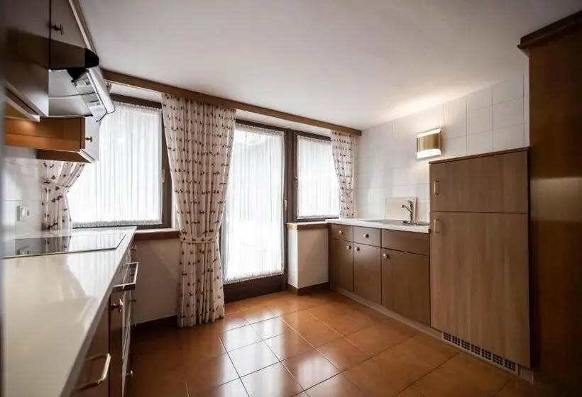 آپارتمان 1 خوابه همکف, Residence Villa Stella