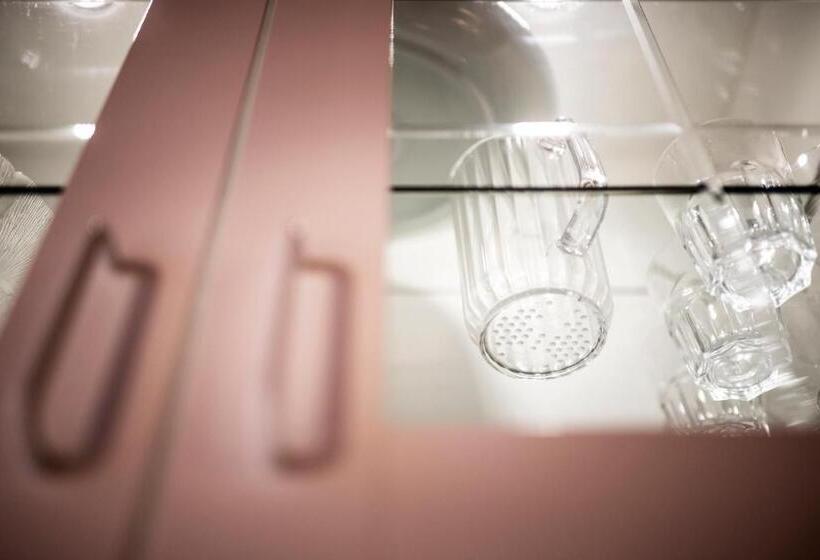 スタンダードスタジオ, Residence Villa Stella