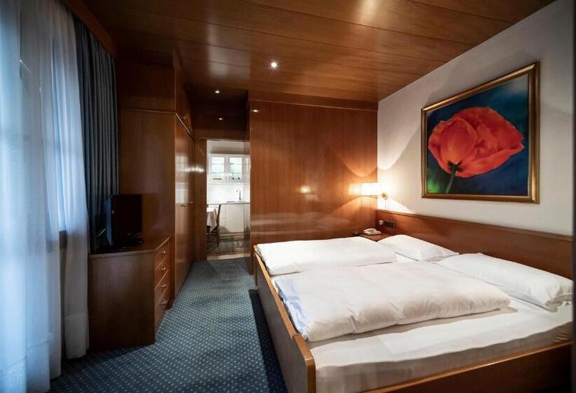 スタンダードスタジオ, Residence Villa Stella