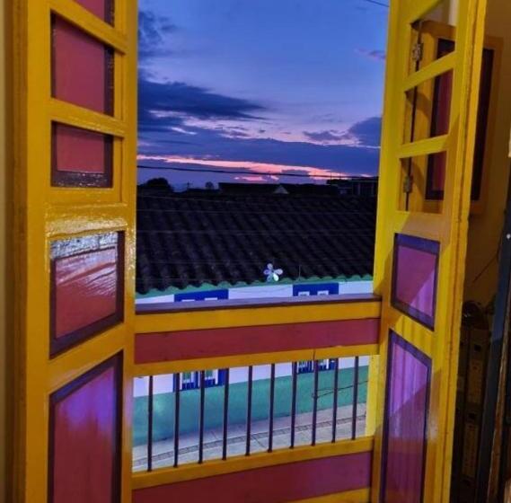 اتاق استاندارد, Hostal Bremen Jq