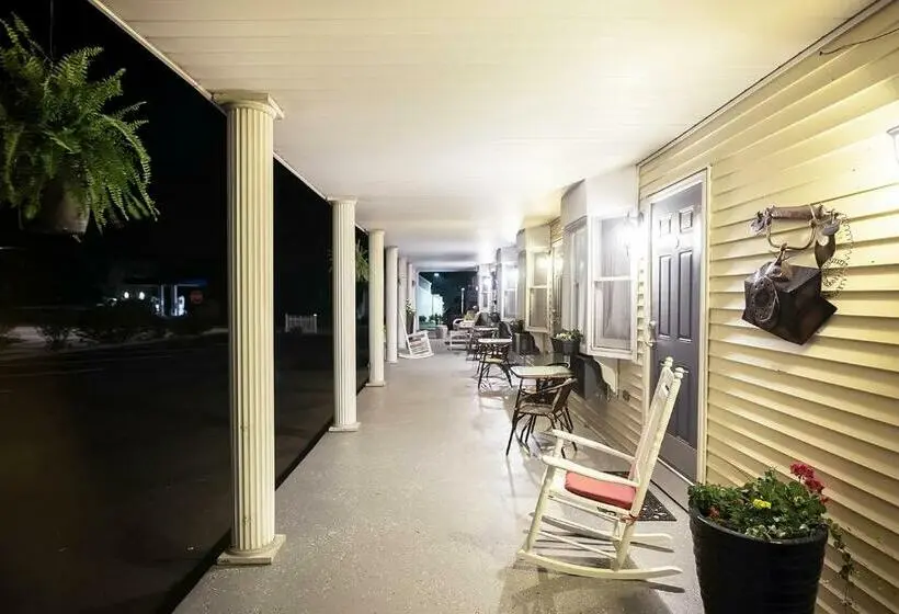 キングサイズベッドのスタンダードルーム, Scenic Inn