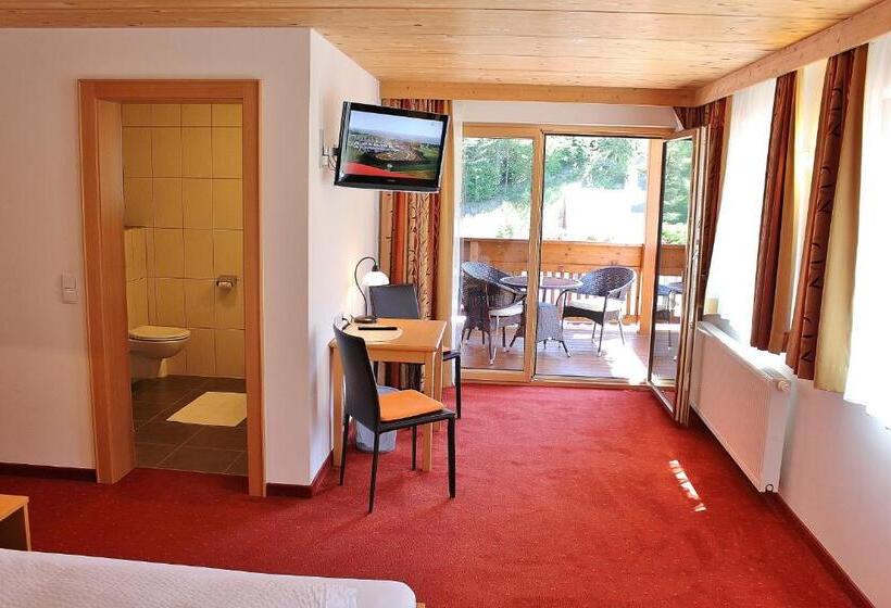 غرفة قياسية مزوَّدة بشُرفة, Haus Gisela