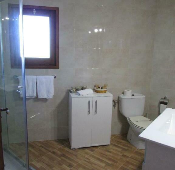 Номер Стандарт, Hostal Can Bassalis