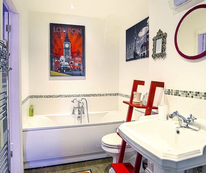 חדר אקזקיוטיב לשלושה, Mama’s Inn Boutique Guest House