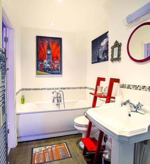 חדר אקזקיוטיב לשלושה, Mama’s Inn Boutique Guest House