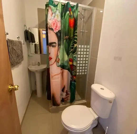 اتاق استاندارد, Rey Lagarto Hostel
