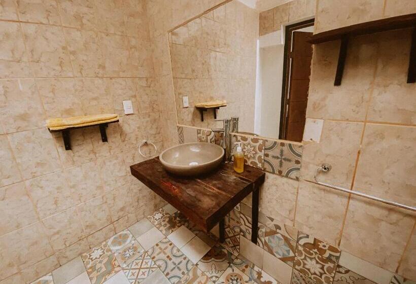 标准间, Rey Lagarto Hostel