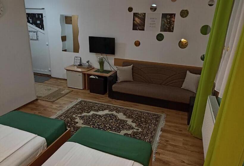 חדר סטנדרט לשלושה עם נוף לגינה, Pension Verde