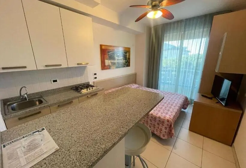 スーペリアスタジオ, Residence Zenith Agenzia Cocal