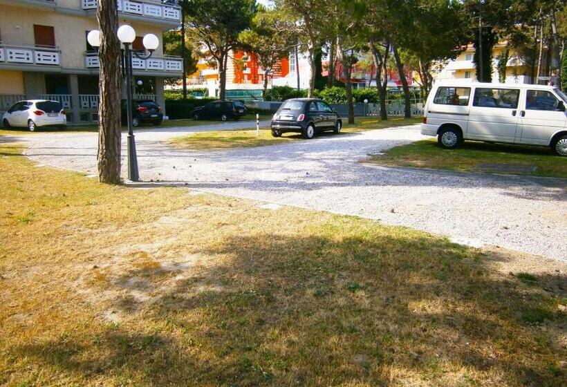 استودیوی استاندارد, Residence Zenith   Agenzia Cocal