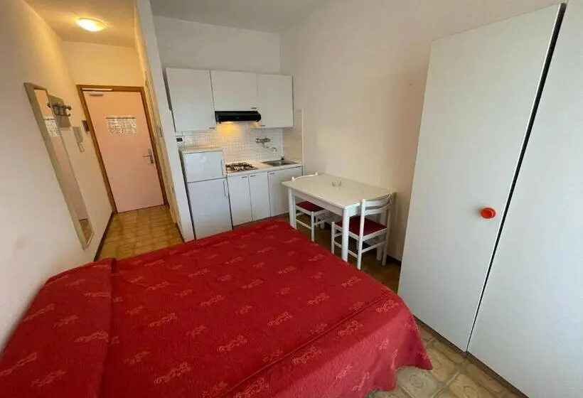 スタンダードスタジオ, Residence Zenith Agenzia Cocal