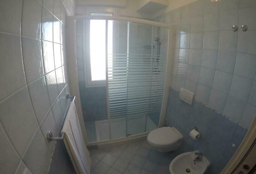 آپارتمان 1 خوابه با چشم‌انداز جانبی دریا, Residence Zenith   Agenzia Cocal