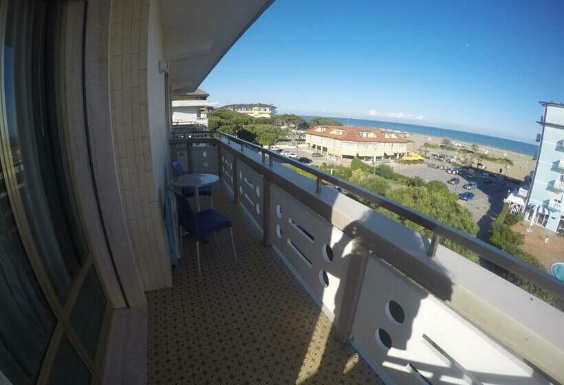 آپارتمان 1 خوابه با چشم‌انداز دریا, Residence Zenith   Agenzia Cocal