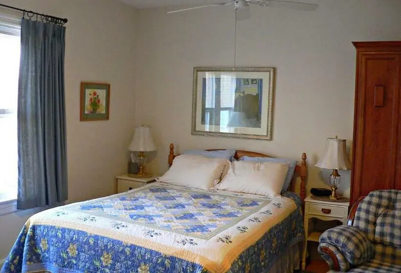 اتاق استاندارد, The Morrison House Bed And Breakfast
