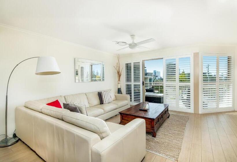 침실 2개 아파트, The Village At Burleigh