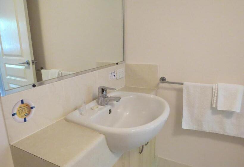 2 베드룸 이그제큐티브 아파트, The Village At Burleigh