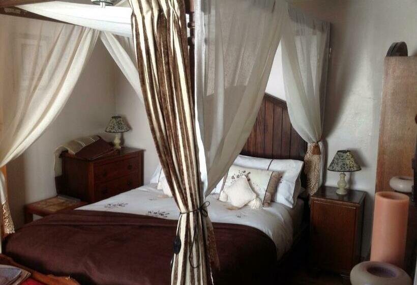 غرفة قياسية حمام مشترك, Alice Guest House