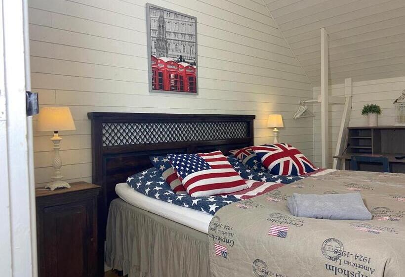 バス共有のスタンダードルーム, Bashults Gård