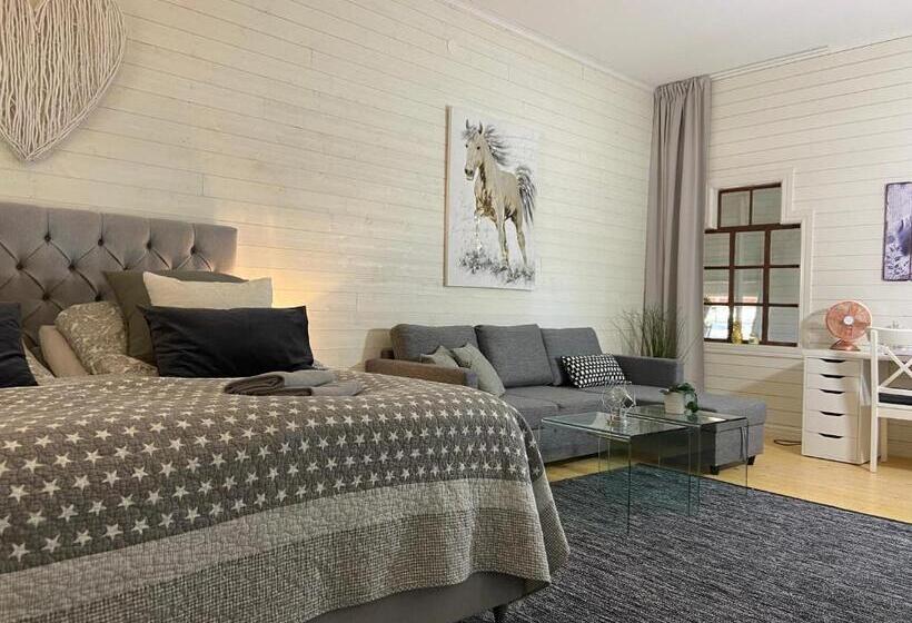 Familiekamer, Bashults Gård